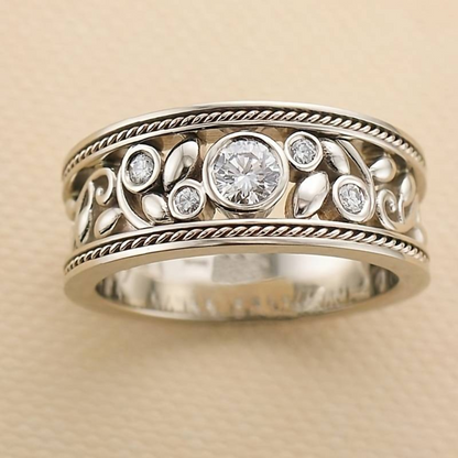 Vintage-Style Silver Ring with Brilliant Zirconia